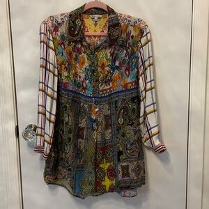 Ladies multi print top Size Large